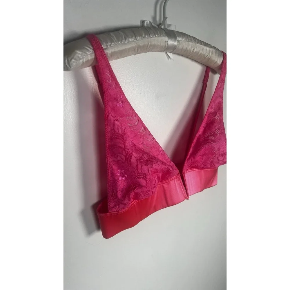 Free People V-Wire Bralette Soft Lace Pink Satin‎ Band Size XS NWOT